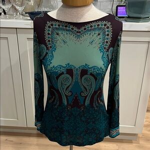 EUC Etro Made in Italy romantic patterned 3/4 sleeve top in viscose and spandex